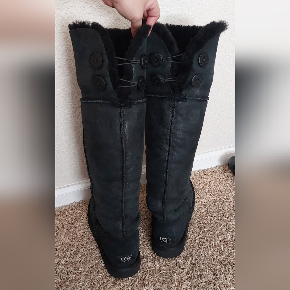 UGG Over The Knee Bailey Button US7